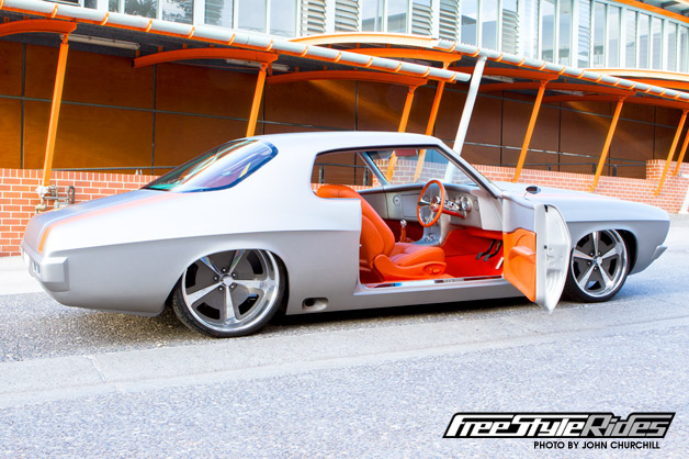 Karen Keves Marilyn Monaro that was unveiled at Meguiar�s MotorEx 2011